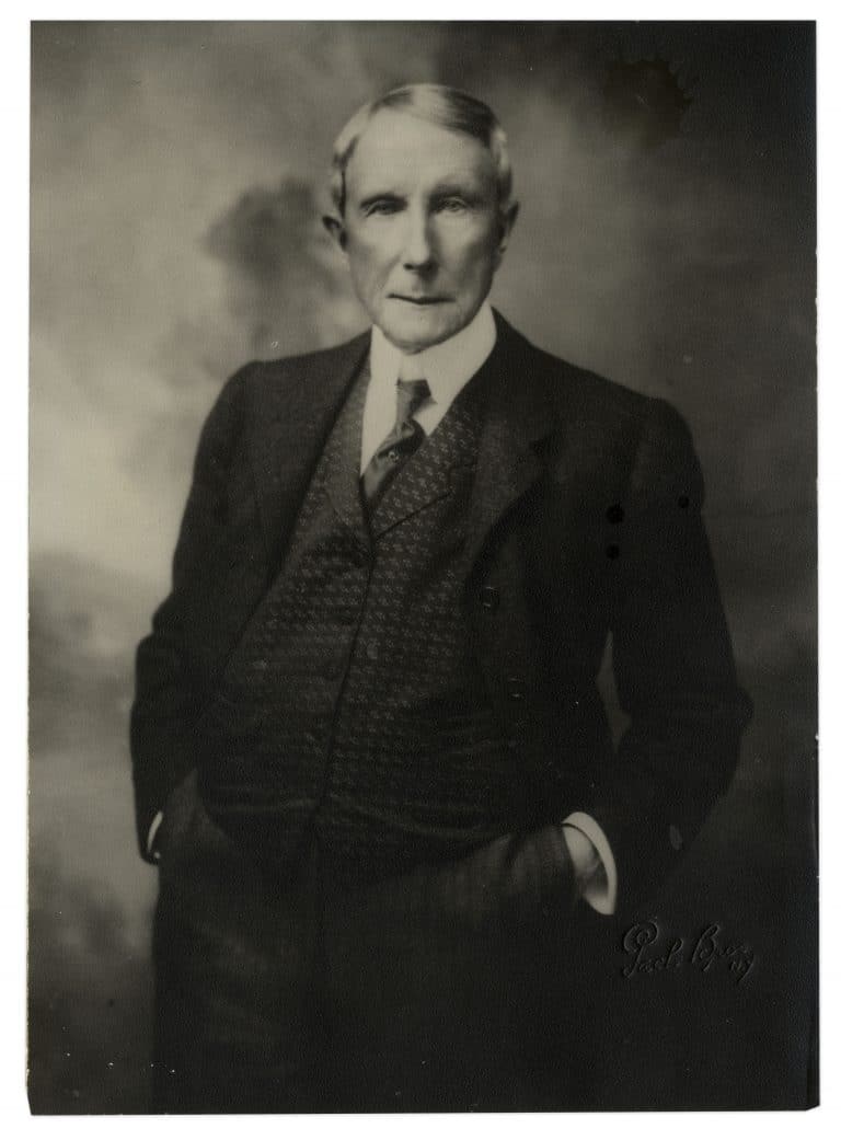 ¿Qué hizo rico a Rockefeller? ASTON DEALERS® ¿Qué hizo rico a Rockefeller? ASTON DEALERS®